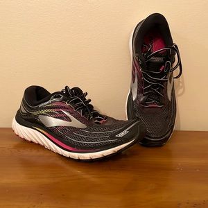 Brooks Glycerin Size 10 Ladies Athletic Shoes